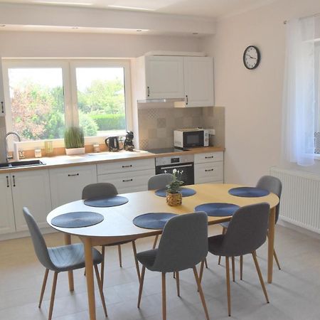 Voeroesko Apartmanhaz Balatonalmadi Exterior photo