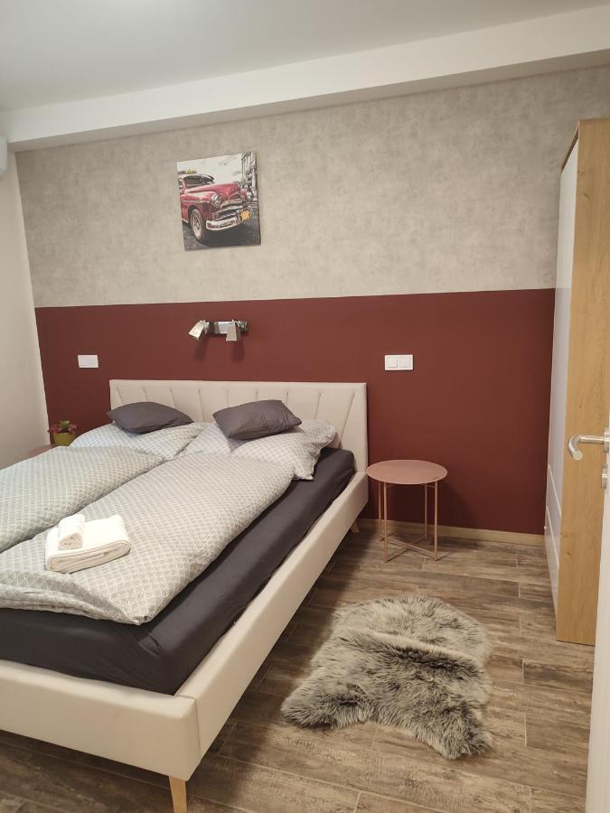 Voeroesko Apartmanhaz Balatonalmadi Exterior photo