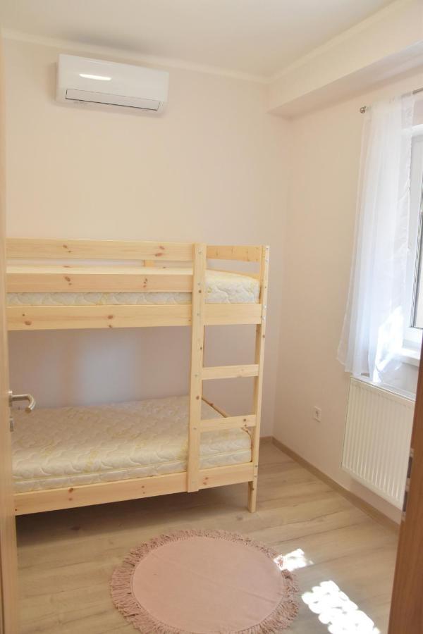 Voeroesko Apartmanhaz Balatonalmadi Exterior photo