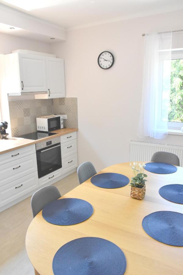 Voeroesko Apartmanhaz Balatonalmadi Exterior photo